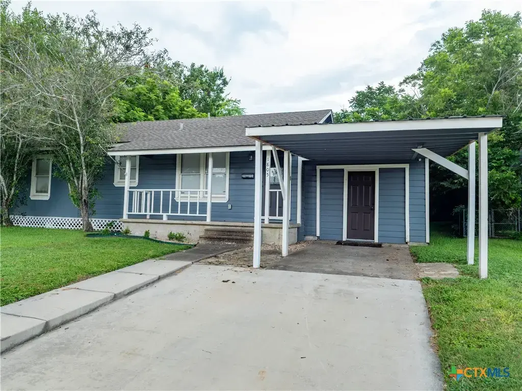 1805 E Crestwood Drive, Victoria