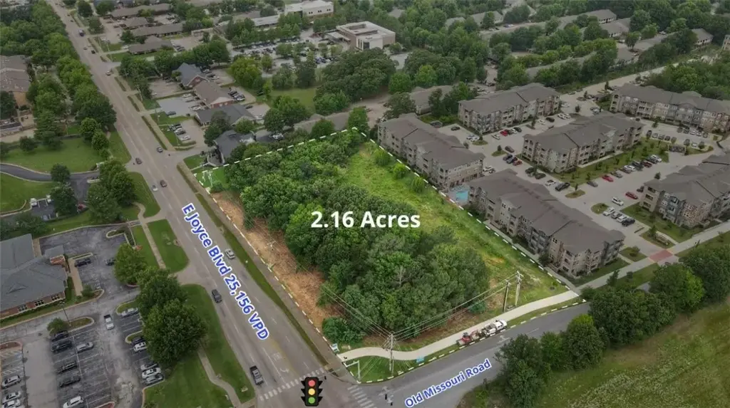 E Joyce Blvd & N Old Missouri Road, Fayetteville