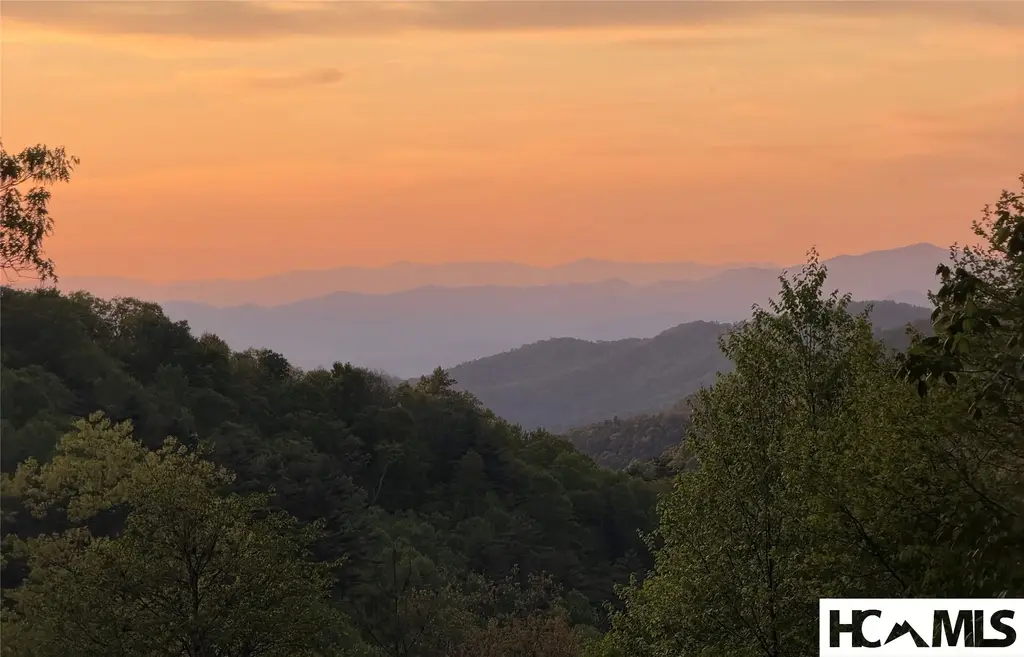 4435 Flat Mountain Road, Highlands