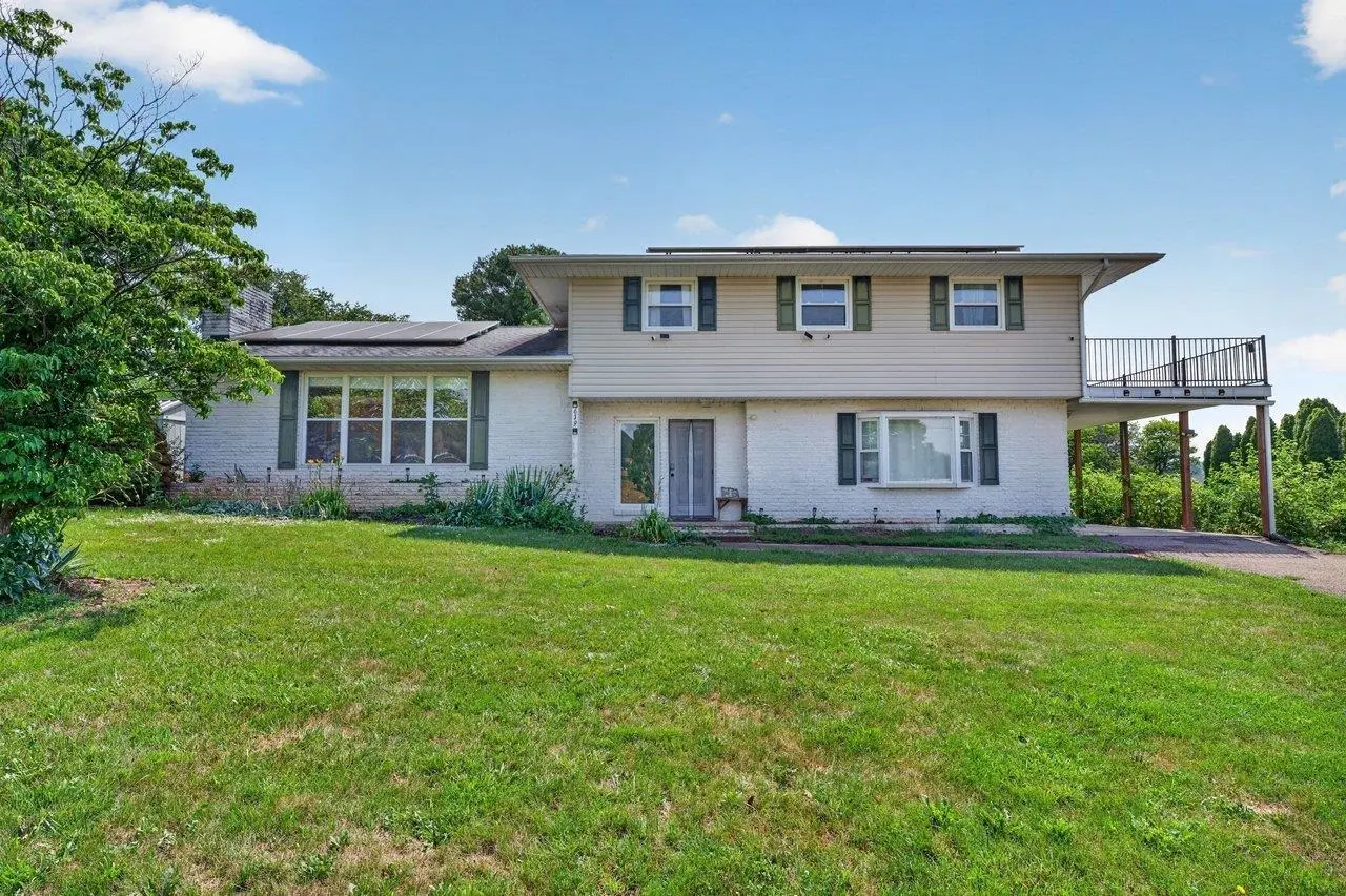 639 Silver Lake Rd, Dayton