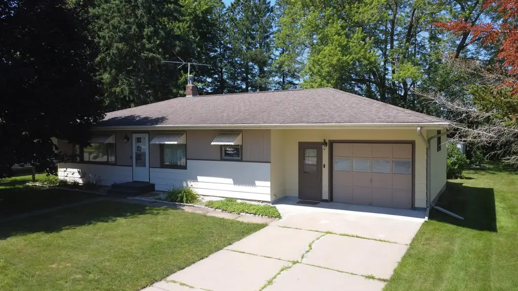 2000 5th Ave, Antigo