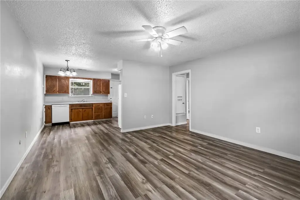 1309 S Washington Avenue 4, Fayetteville