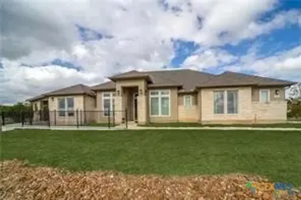 224 Mystic Shores Blvd, Spring Branch