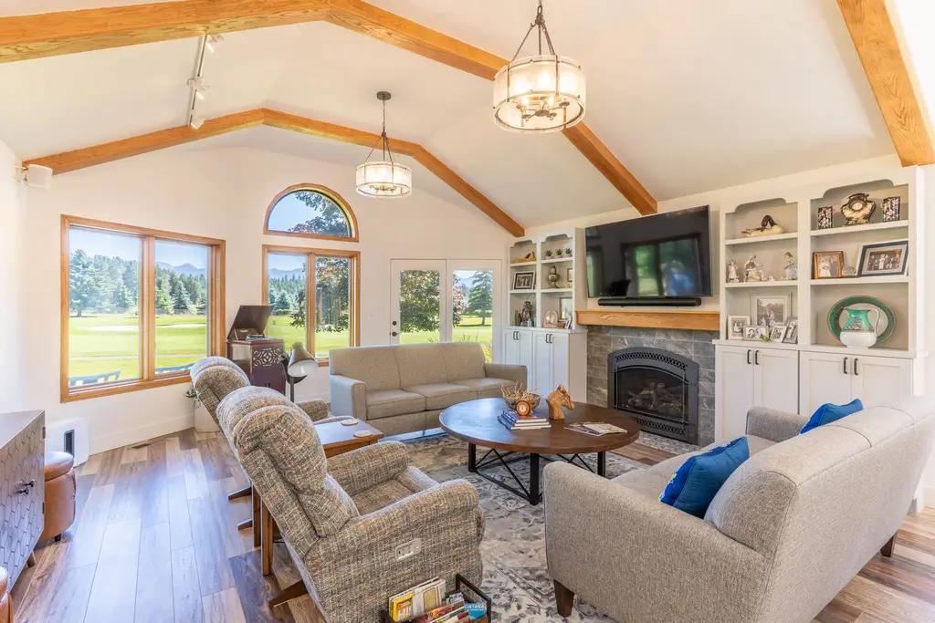 77 Golf Terrace, Bigfork
