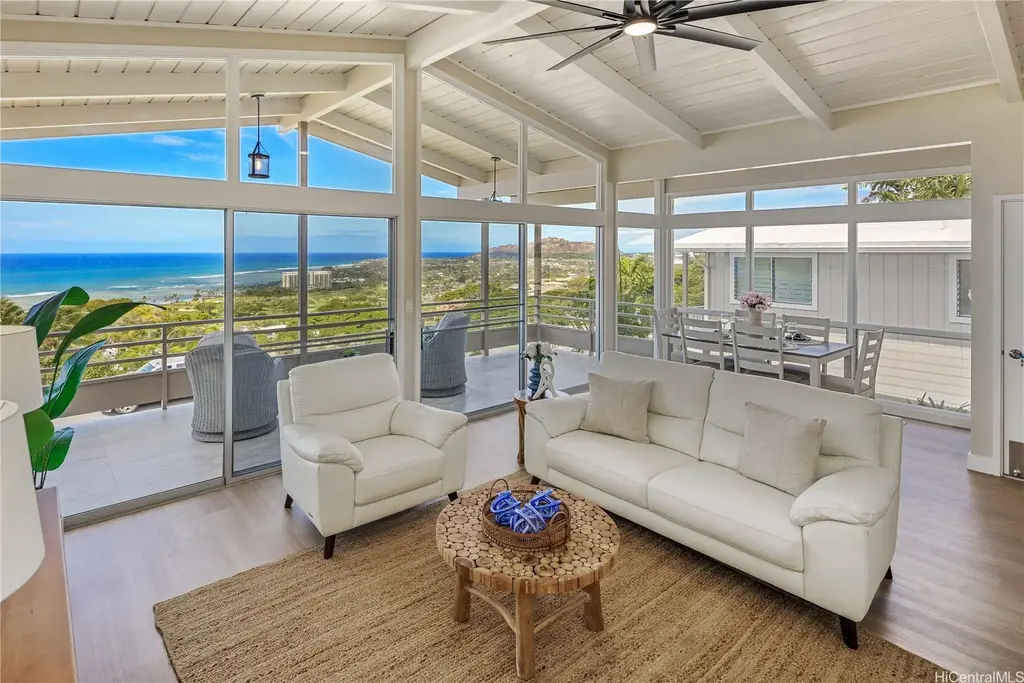 1541 Laukahi Street, Honolulu
