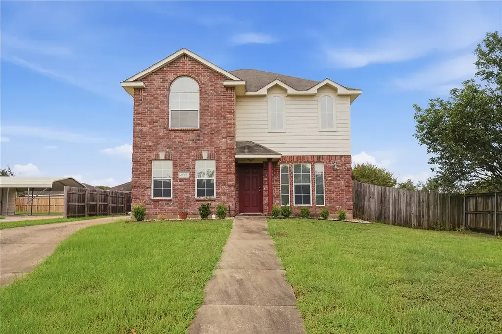 2443 Pintail Loop, College Station