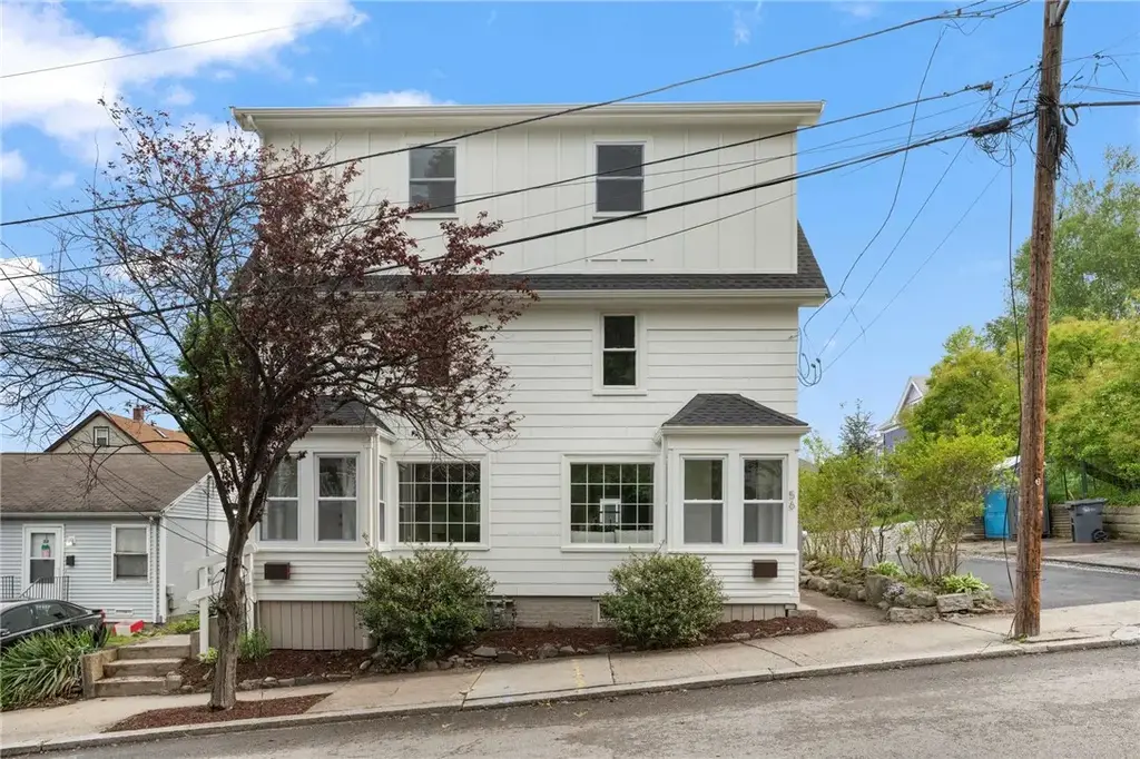 54 Grand View St, Providence