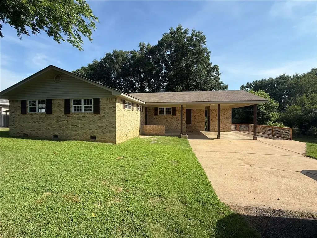 307 E Date Street, Russellville