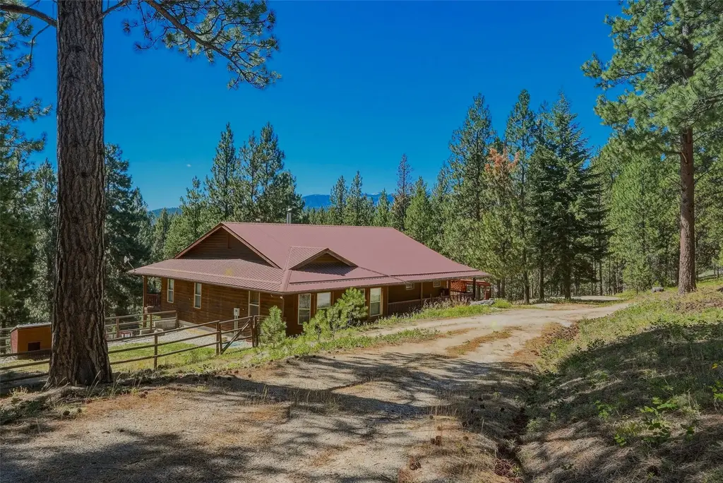 2108 Silver Ridge Road, Hamilton