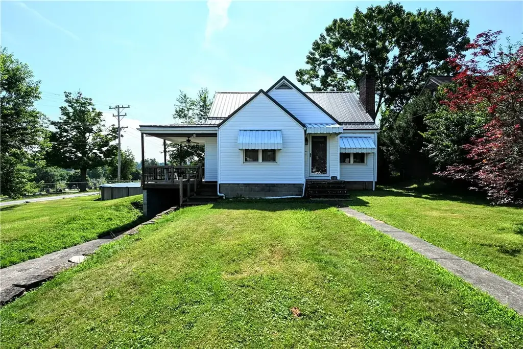 120 Reed Avenue, Rostraver