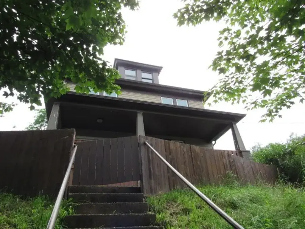 410 Shaffner Avenue, Brownsville