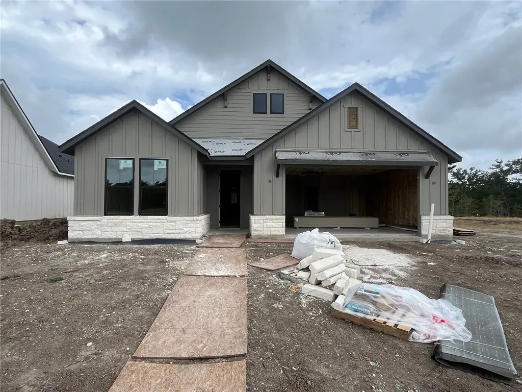 4052 Lakeside Club Drive, College Station