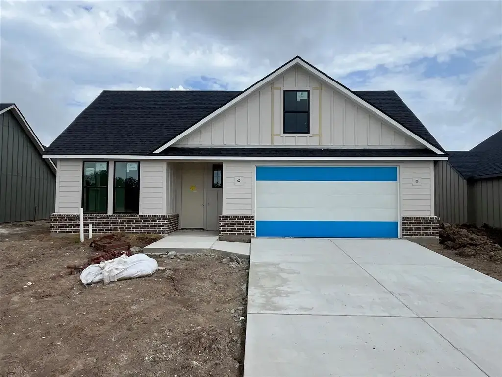 4056 Lakeside Club Drive, College Station