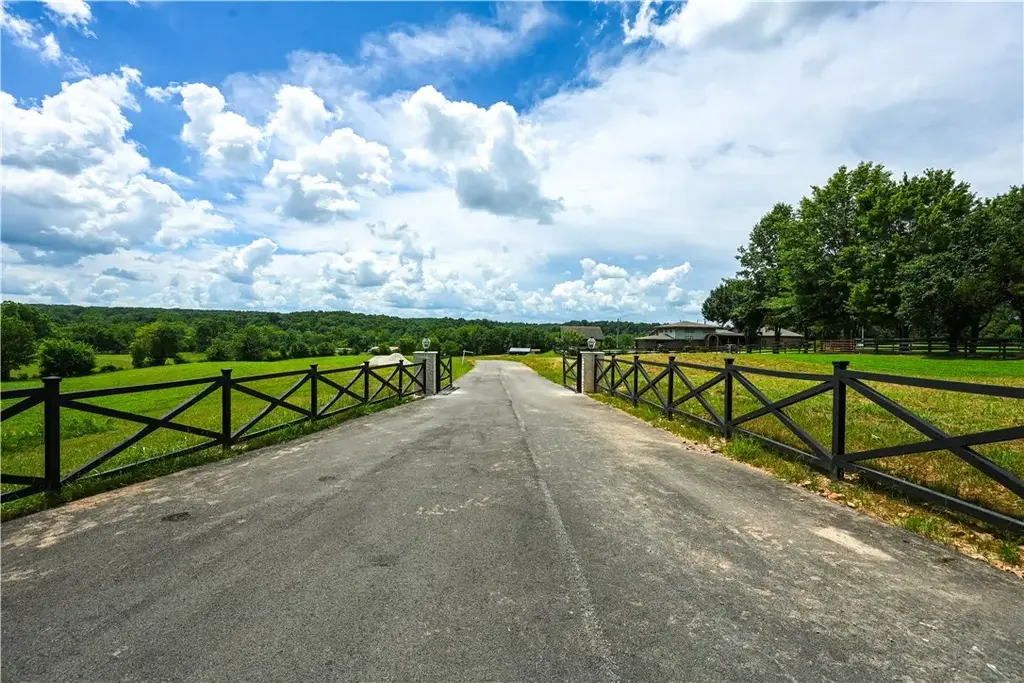 513 Reed Valley, Fayetteville