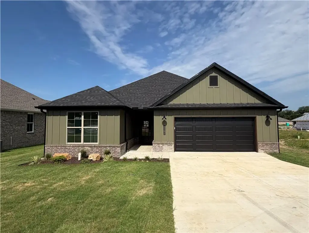2302 Cassidy Court, Siloam Springs