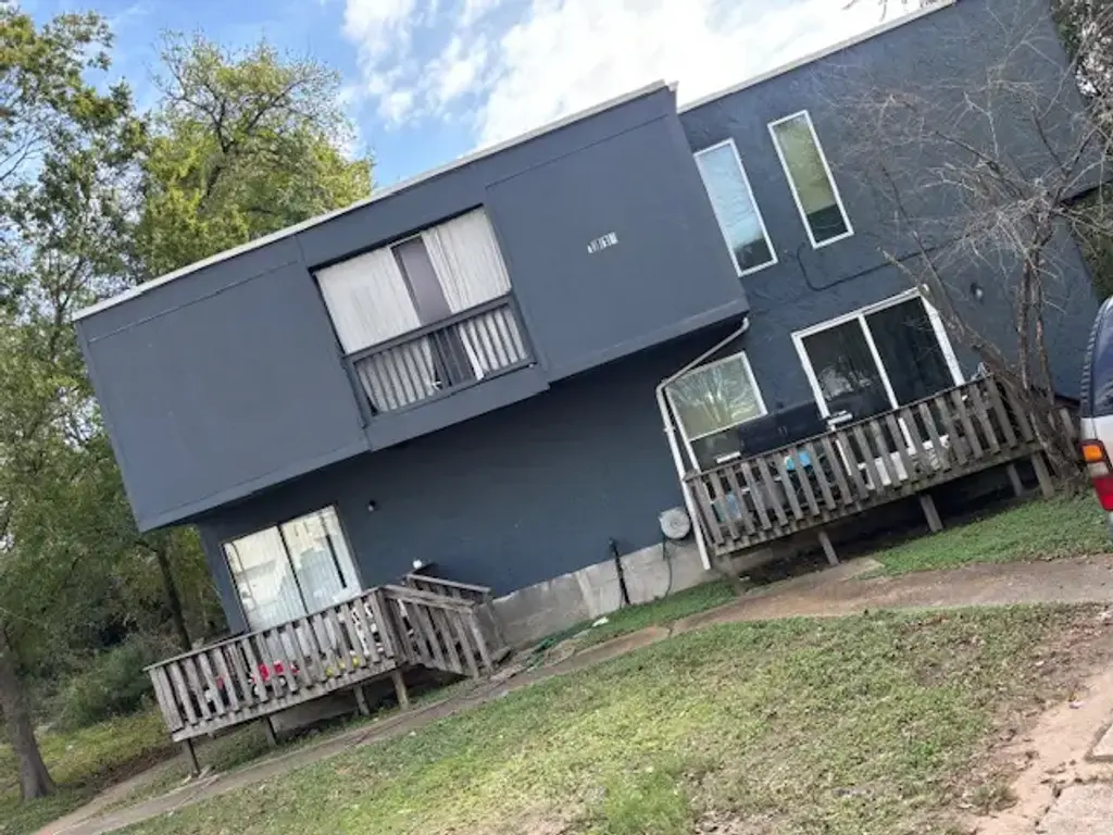 1810 Potomac Place A-d, College Station