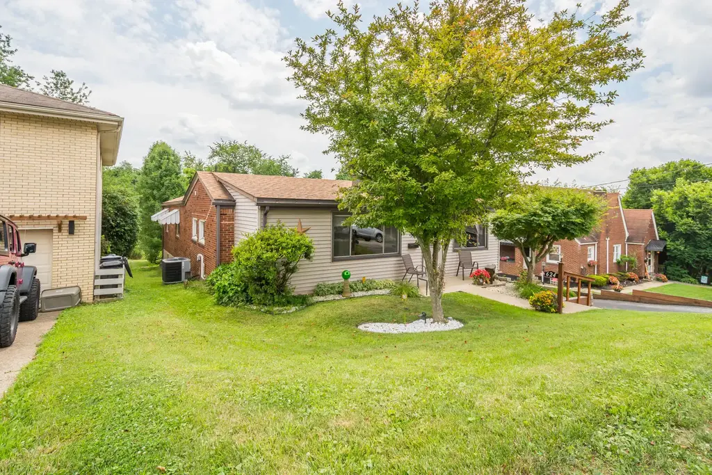 624 Corbin Street, West Mifflin