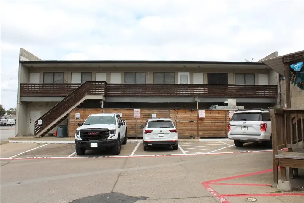 214 Patricia B, College Station