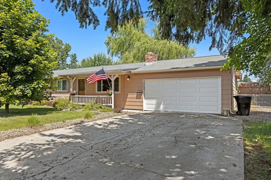247 Rosewood Drive, Kalispell