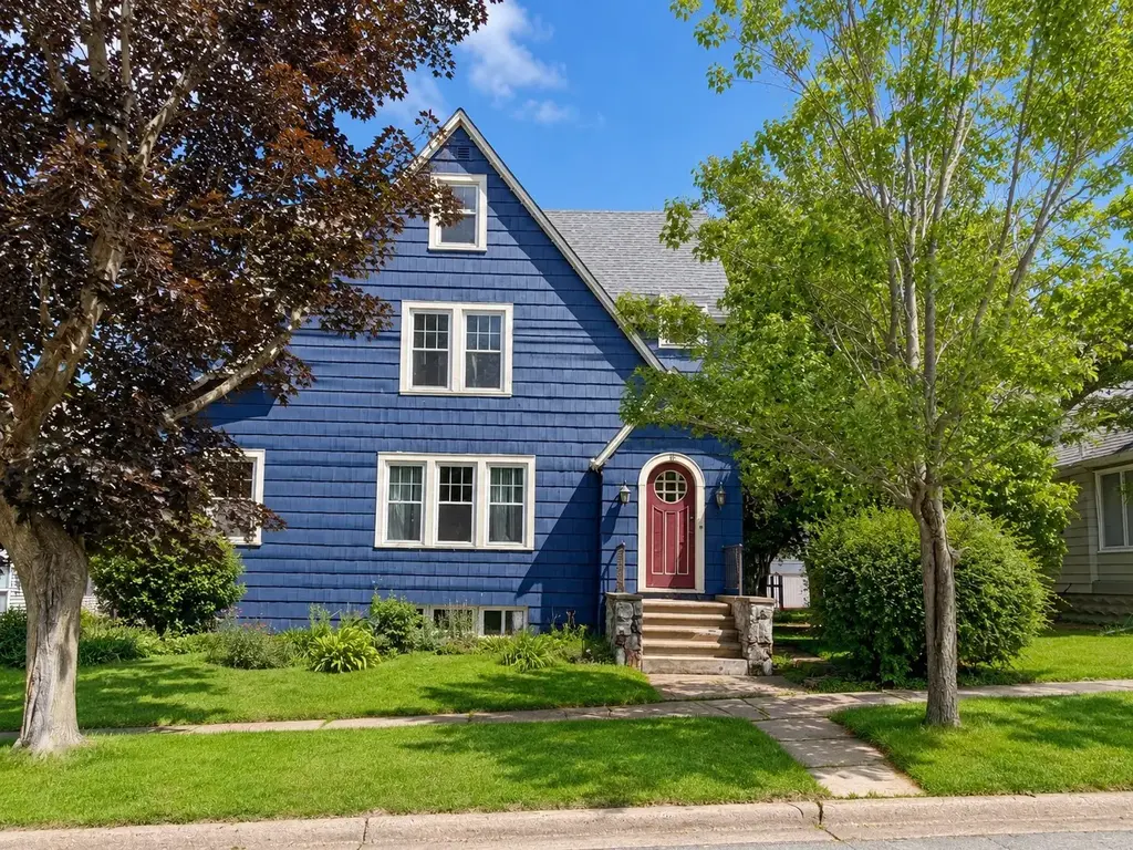 110 Pine Street, Glenwood City