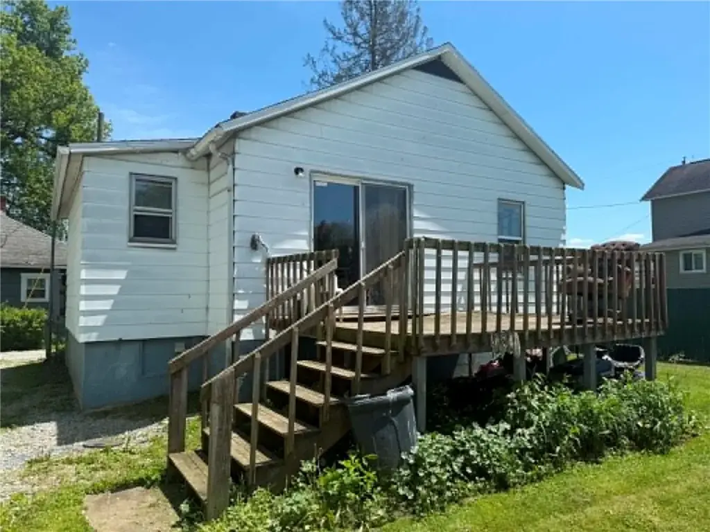 2 Elm Street, Masontown