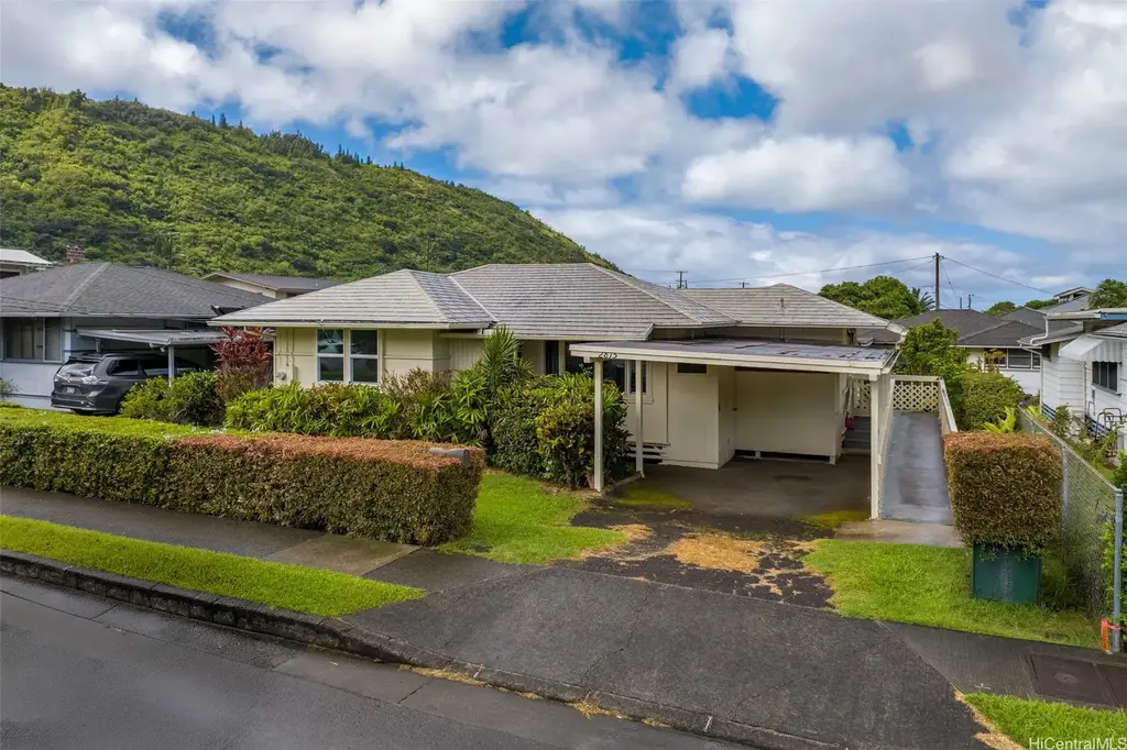 2815 Kahaloa Drive, Honolulu