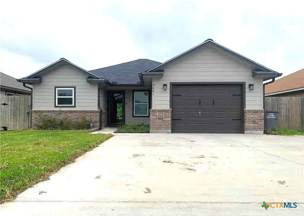 3601 Hanselman Road, Victoria