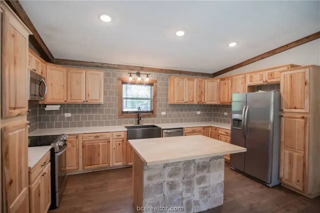 11696 Long Trussel Road, Bryan