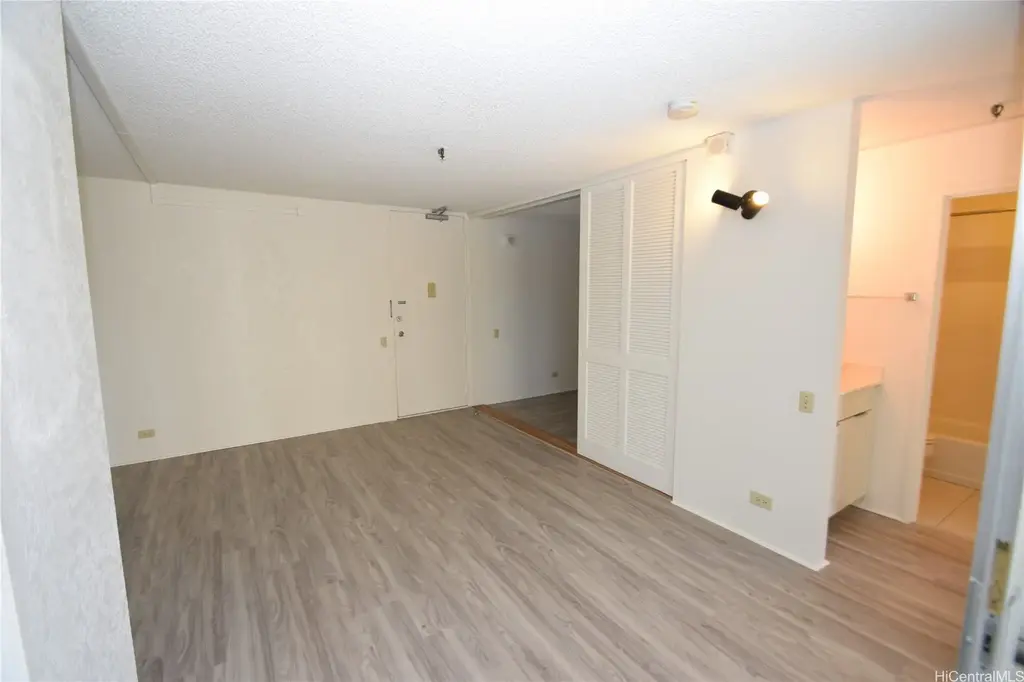 1228 Alexander Street # 802, Honolulu