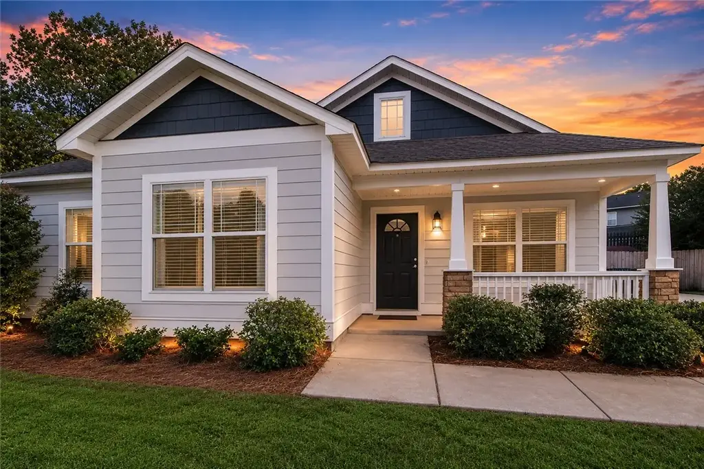 398 Embry Ln, Auburn