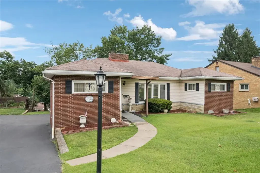 1313 Laurel Hill Drive, West Homestead