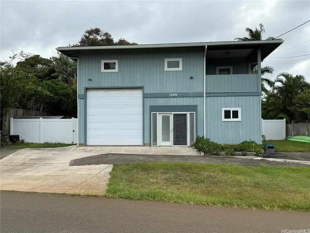 1268 Ulupii Street, Kailua