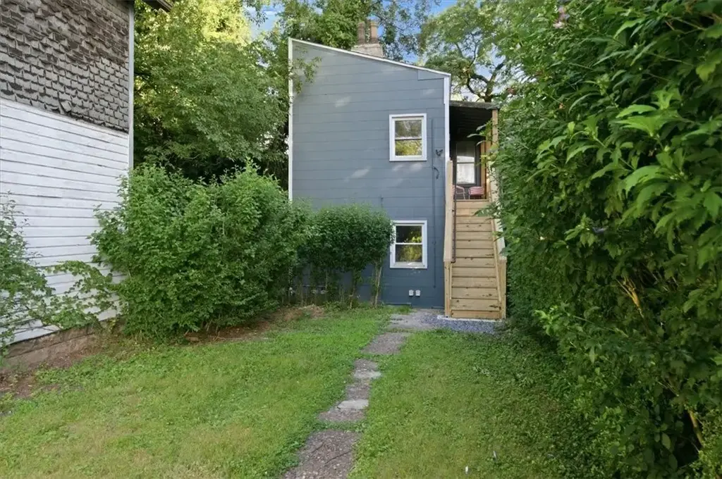 1229 Success Street , Marshall Shadeland