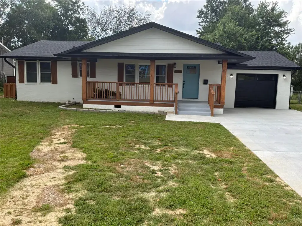 510 S Pleasant Street, Springdale