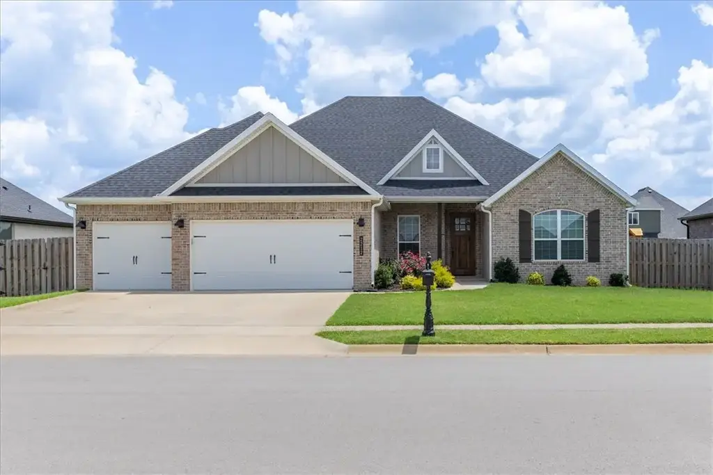 2212 Abbott Lane, Pea Ridge