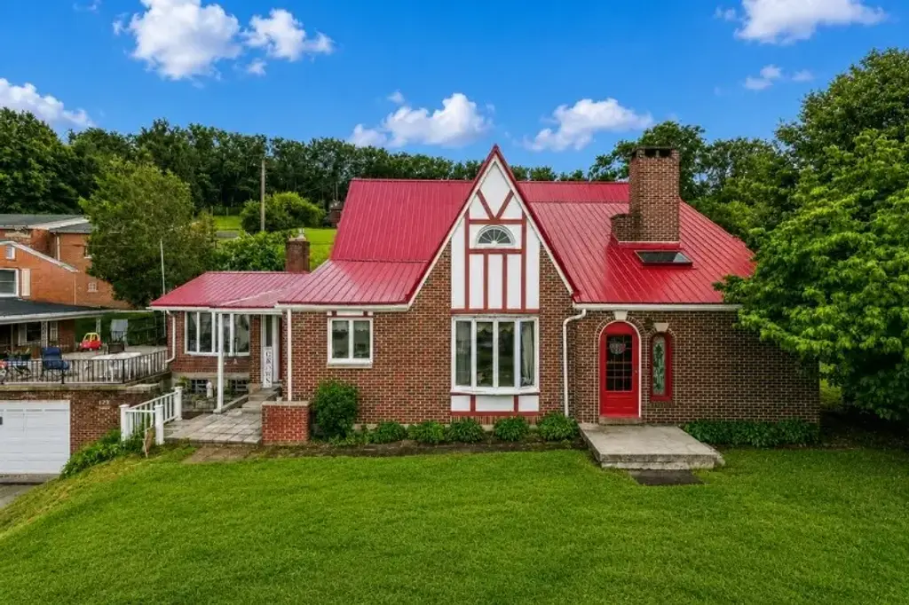 423 Huntingdon Road , South Huntingdon