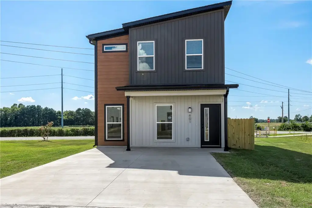 601 Apollo Avenue, Bentonville