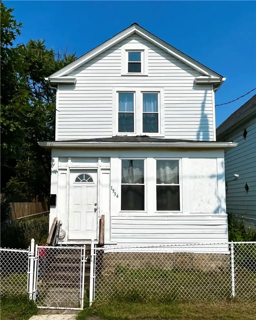 1934 Constitution Boulevard , Arnold