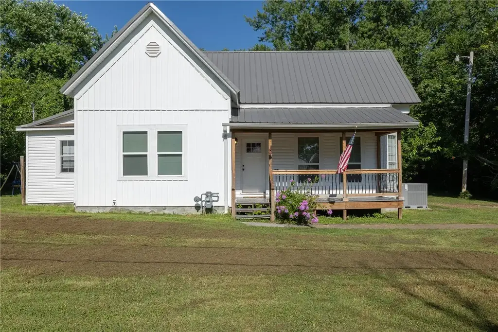 409 S Main Avenue, Lincoln