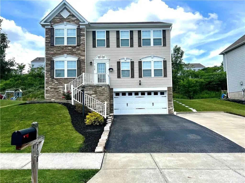 708 Culloden Court, Moon/Crescent