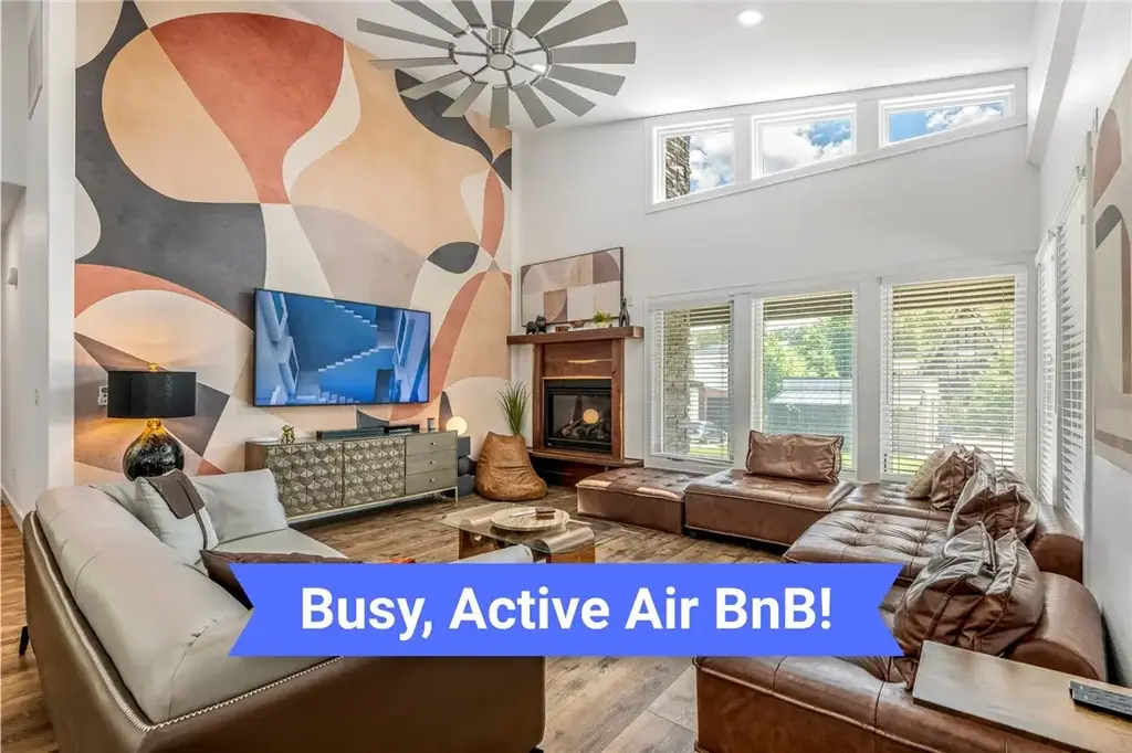 517 Hook Street, Bentonville
