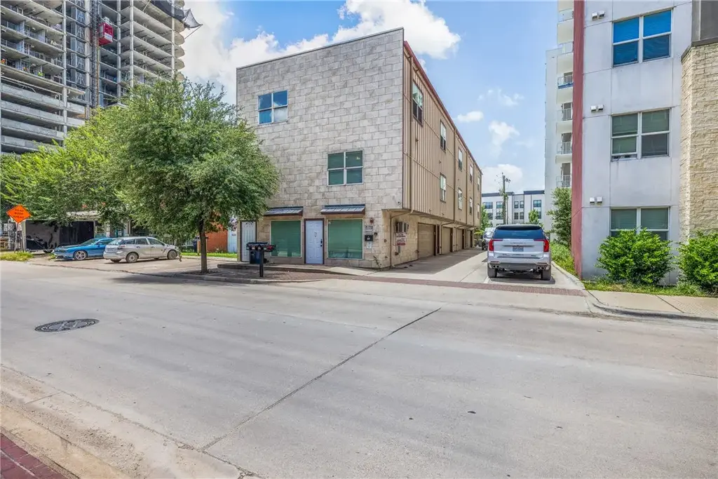 307 Boyett Street, College Station