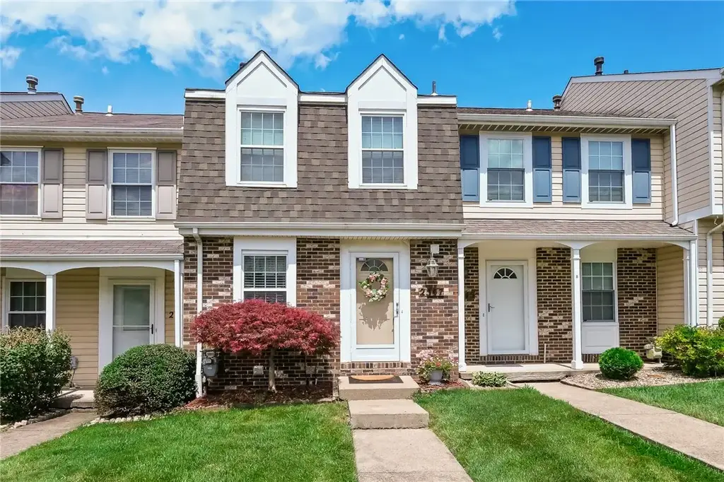 2547 Hawthorne Drive , North Fayette