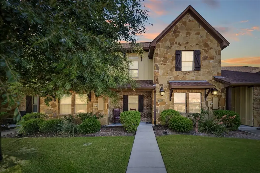 427 Momma Bear Drive, College Station
