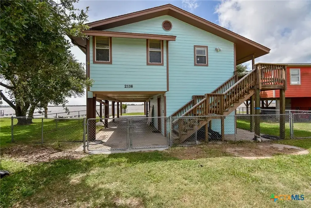 2116 W Bayshore Drive, Palacios