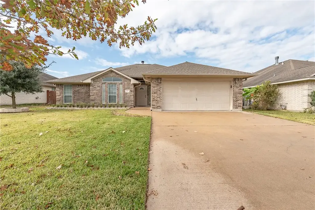 1207 Portsmouth Court, College Station