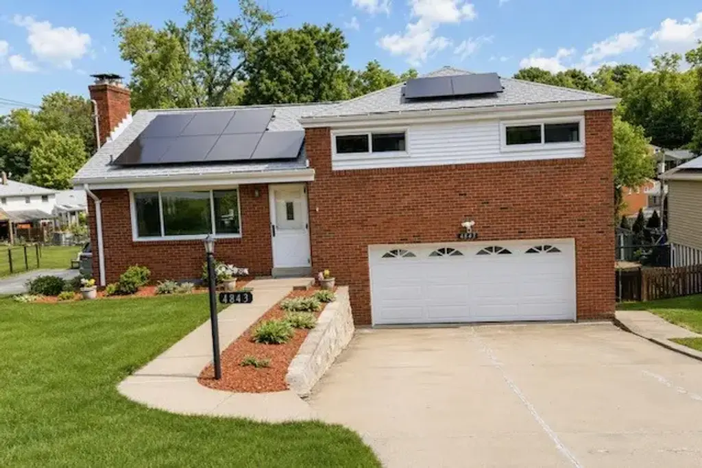 4843 Doyle Road , Whitehall