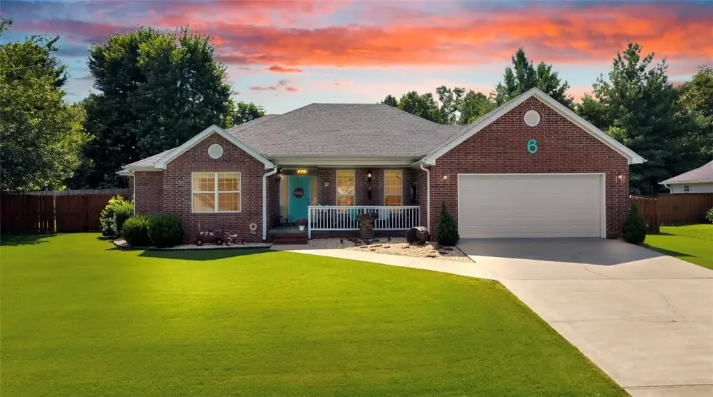 6 Breeghle Lane, Bella Vista