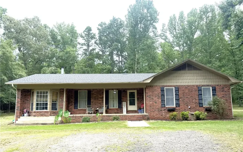 534 Worley Lane, Russellville