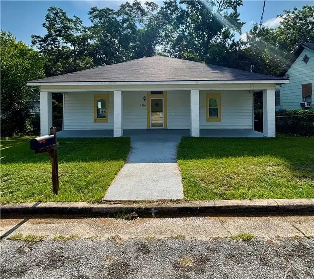 1214 13th Ave, Phenix City